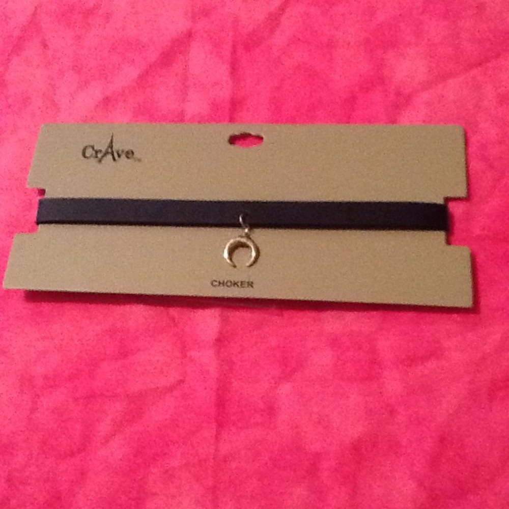 Double Horn Choker